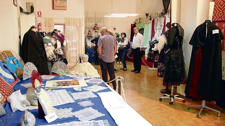 Exposición de manualidades en Pantoja