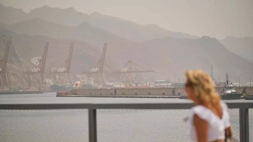 Ola de calor en toda Canarias: la llegada de aire africano disparará los termómetros por encima de los 30 grados en Tenerife