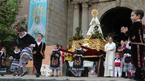 Ofrenda a la Virgen de las Cruces de Don Benito