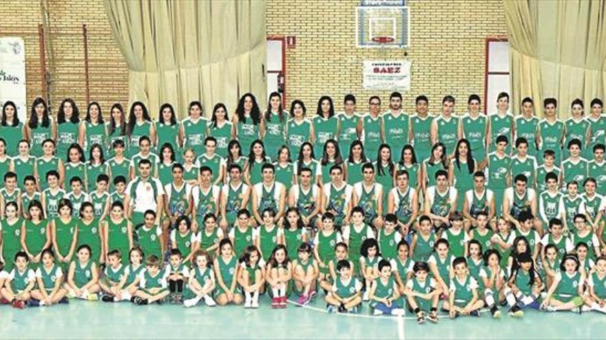 El baloncesto, un deporte minoritario que se hace grande día a día