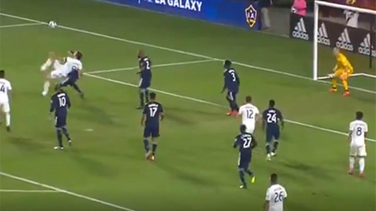 ¡Qué escándalo de chilena! Ibrahimovic sigue haciendo de las suyas en la MLS