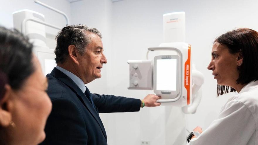Antonio Sanz advierte de que la huelga médica hace "imposible" reducir las listas de espera en Andalucía y carga contra Mónica García: "Que se vaya o que la cesen"