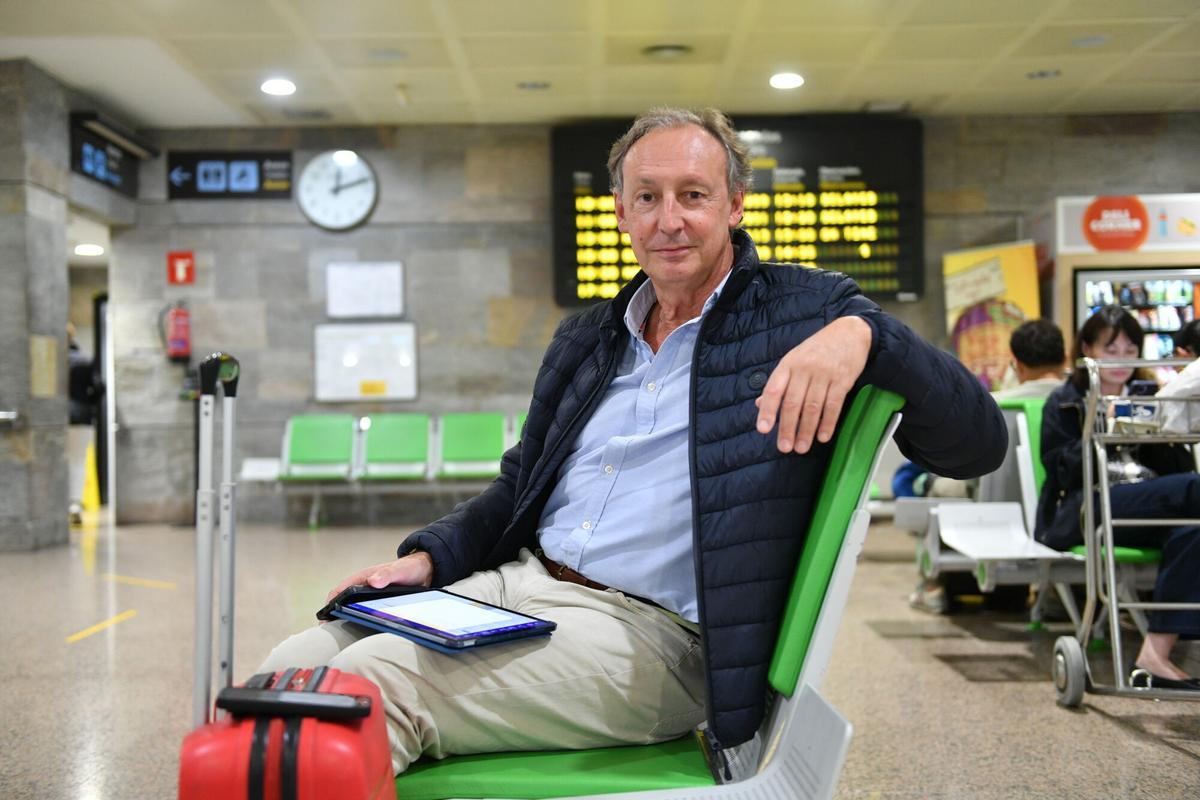 José Vázquez, coruñés afectado por las cancelaciones en Alvedro