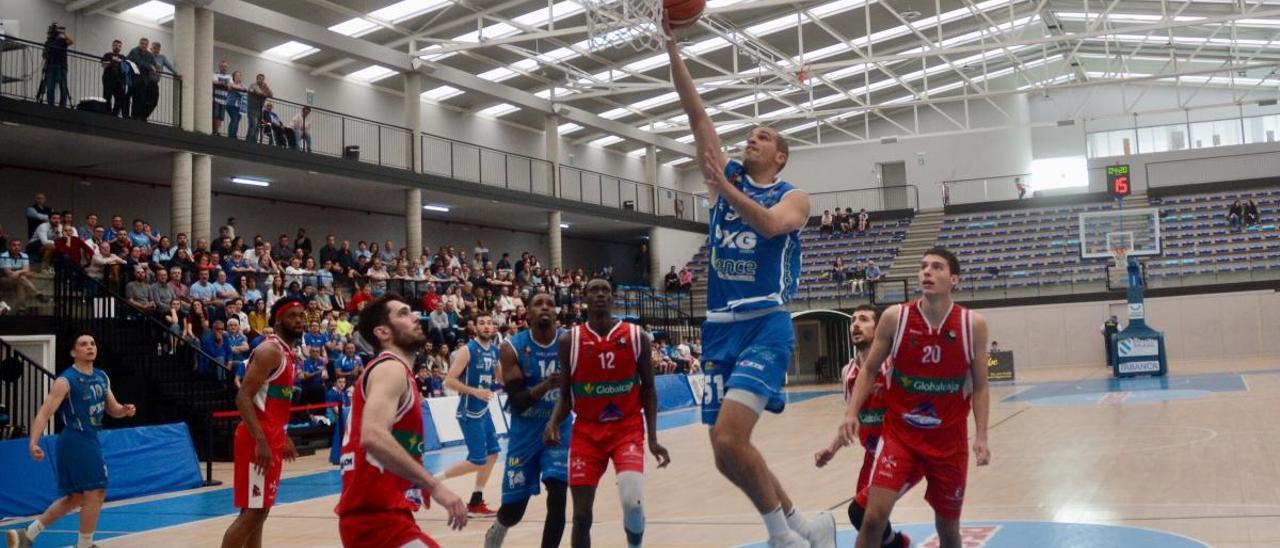 Partido del Marín Peixe Galego por el ascenso a LEB Oro. // R. Vázquez