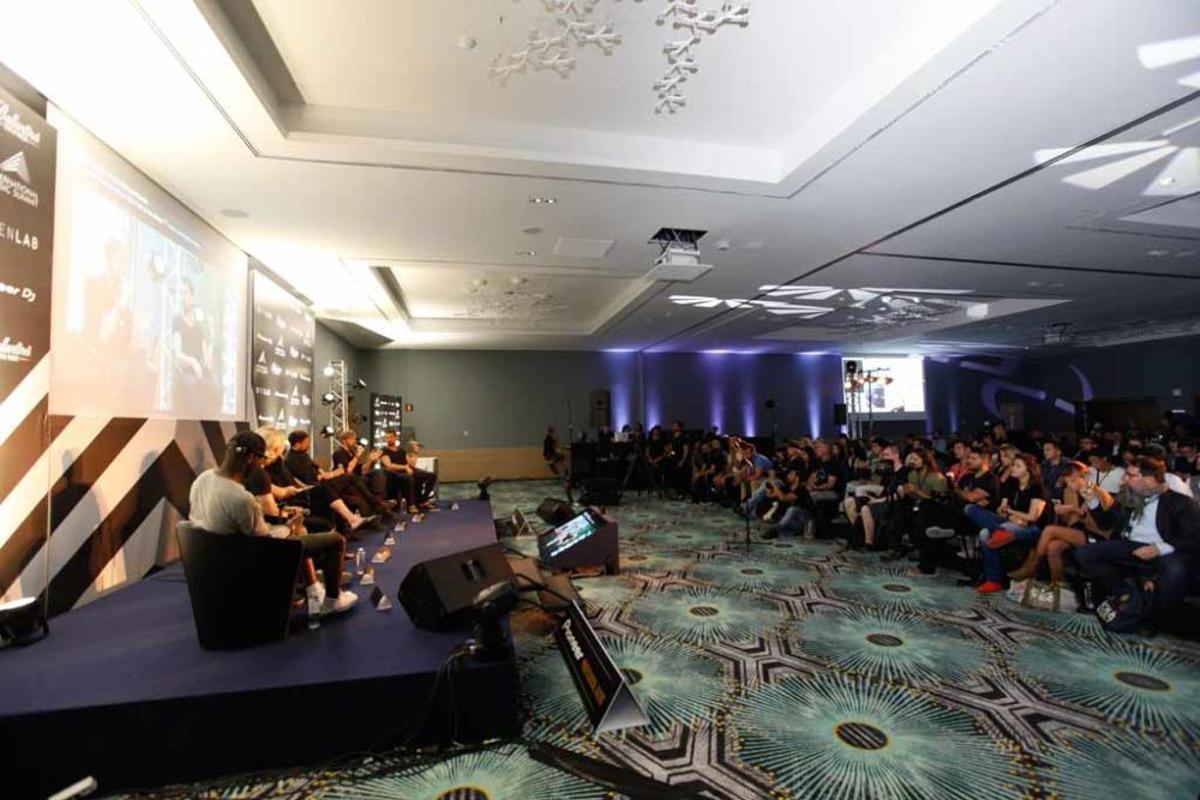 Yann Pissenem, fundador y CEO de Ushuaïa Ibiza, protagonizó ayer en el IMS una charla
