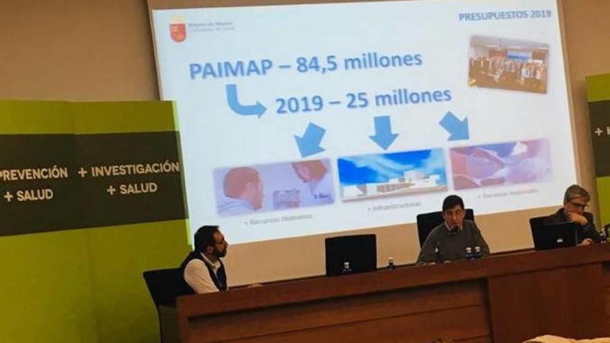 Asensio López, Manuel Villegas y Miguel Ángel Miralles durante la reunión del Consejo de Salud.