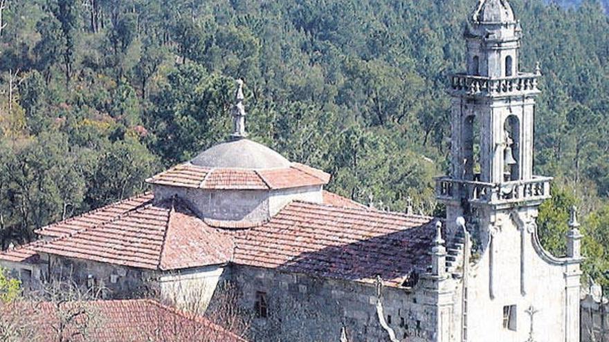 Iglesia de Albarellos donde se produjo el suceso.  // J.Regal