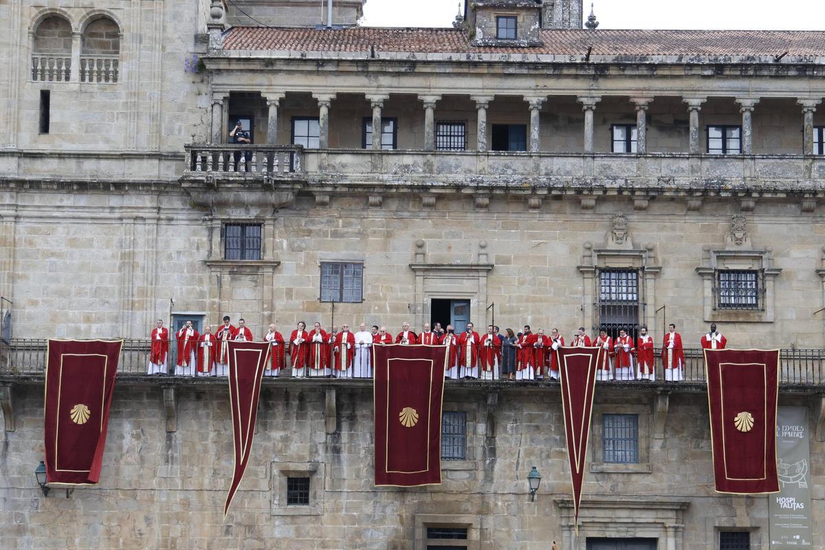 El presidente del Parlamento de Galicia renueva la Ofrenda al Apóstol en Santiago como delegado regio El presidente del Parlamento de Galicia renueva la Ofrenda al Apóstol en Santiago como delegado regio
