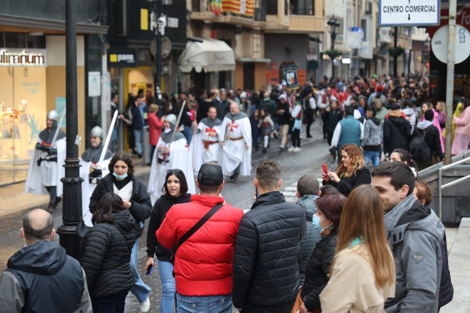 IMÁGENES | Así ha sido el desfile alternativo al Pregó de los entes vinculados