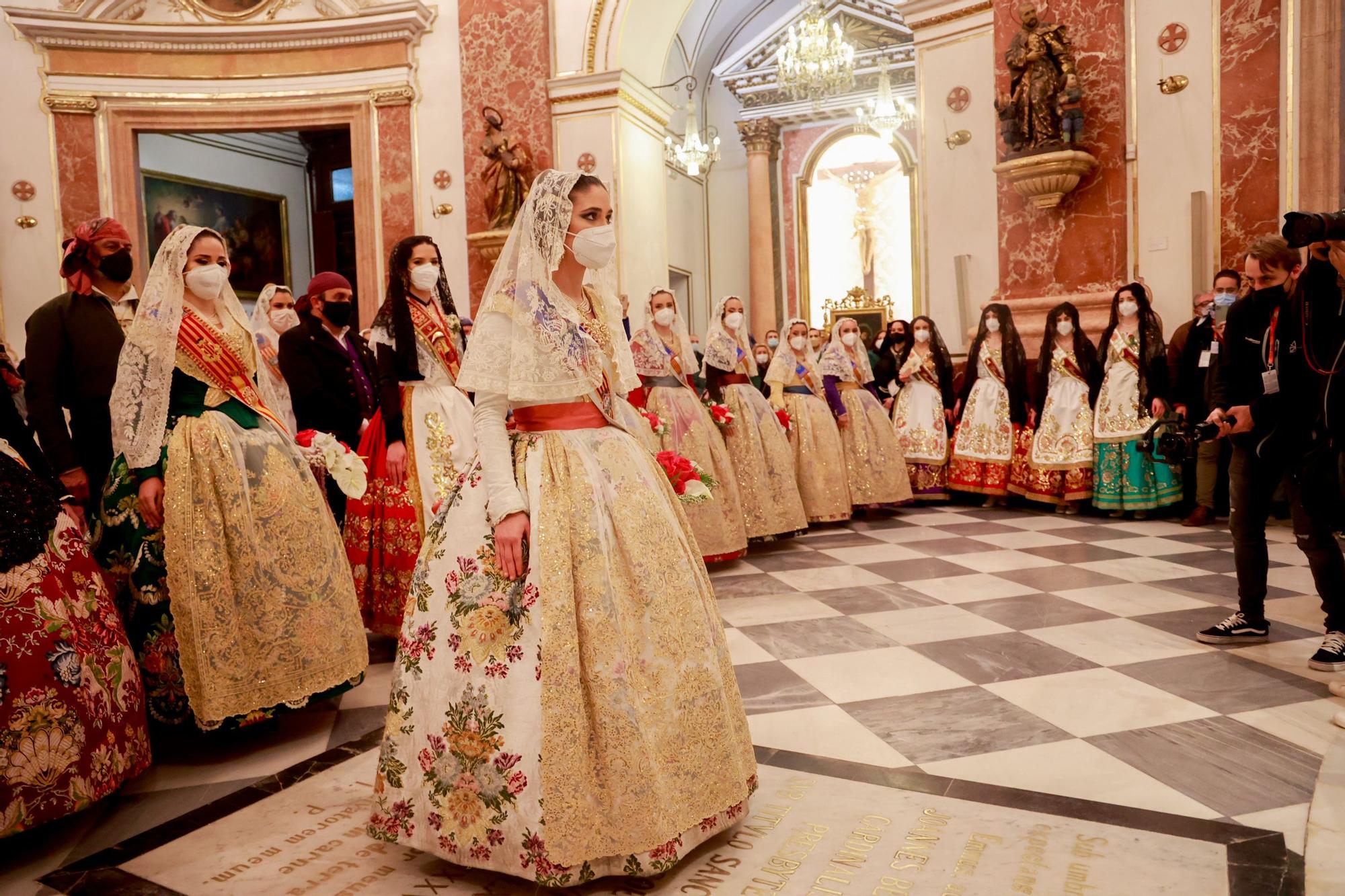 Ofrenda 2022: Carmen Martín llega a la Mare de Déu