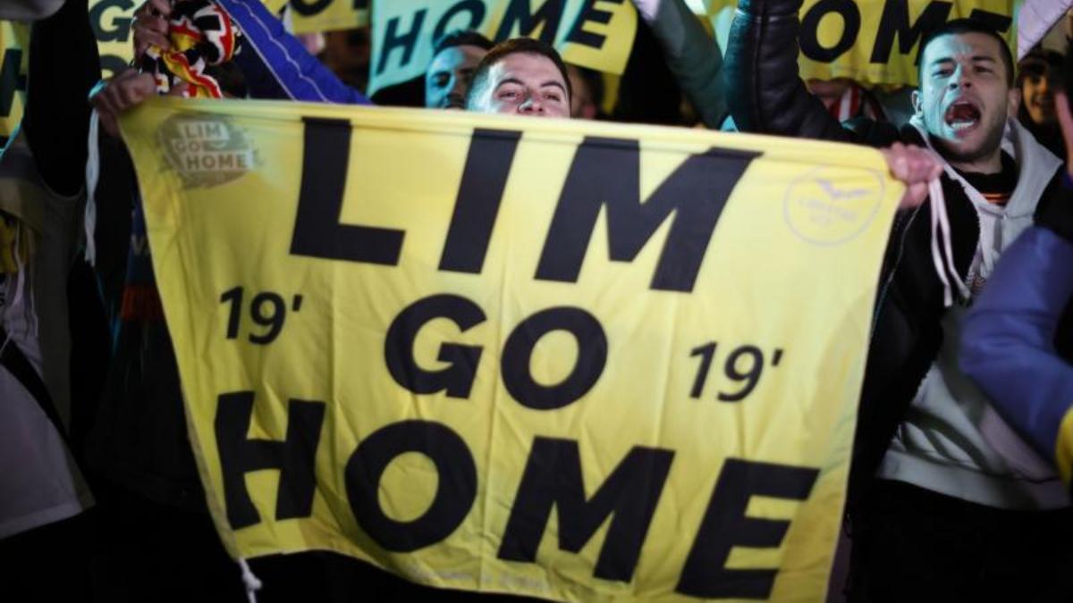 ¡Polémica en Valencia! La imagen de Peter Lim que &rsquo;enfurece&rsquo; a los