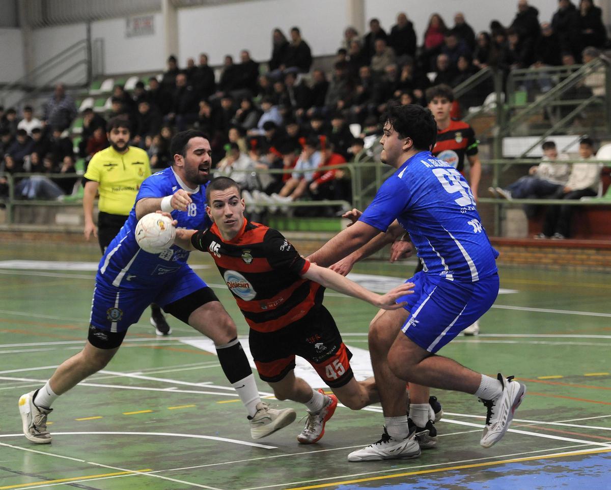 Un partido anterior del Granitos en Lalín.