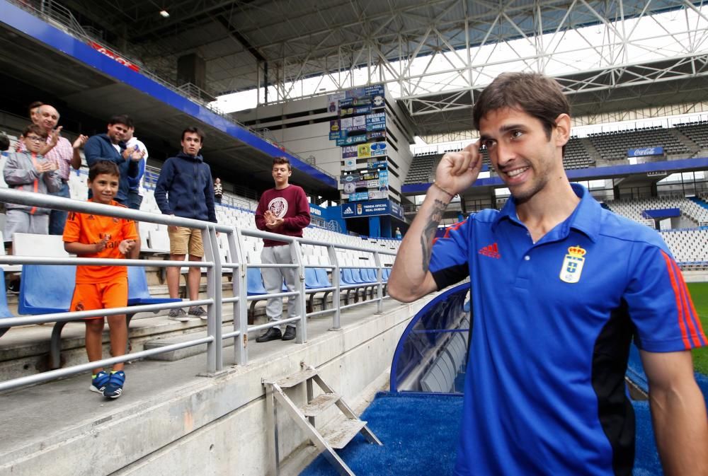 Juan Forlín, presentado como jugador del Oviedo