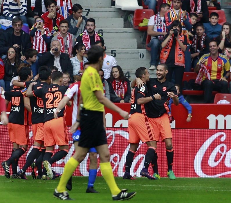 El partido entre el Sporting y el Valencia, en imágenes