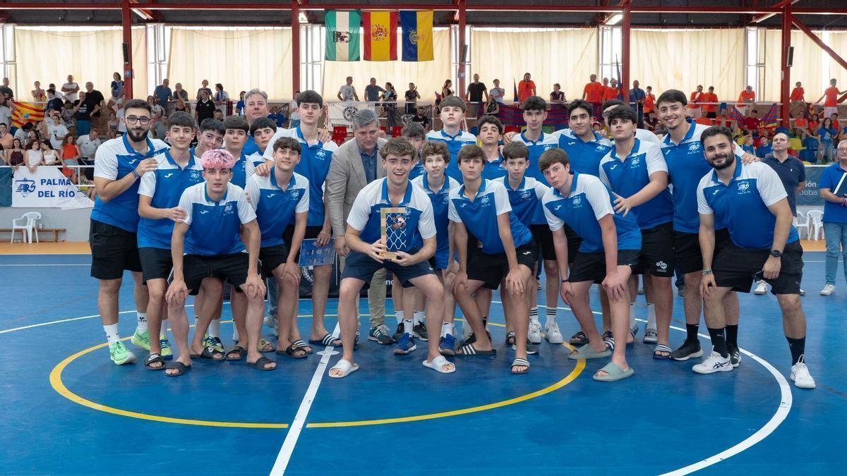 El ARS Palma del Río, con el trofeo del cuarto puesto en el Campeonato de España.