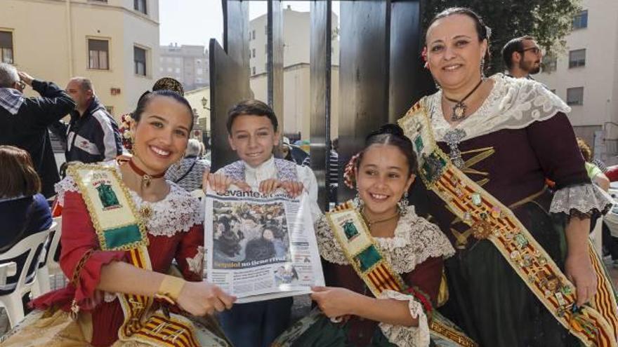 Desembarco popular a bordo de un microbús