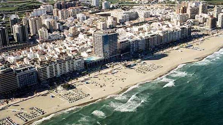 Las playas de Fuengirola recibirán 25.000 metros cúbicos de arena en primavera.