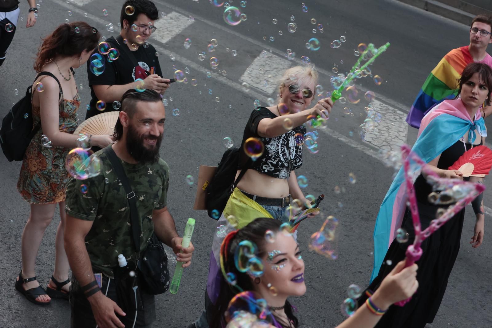 Así ha sido la manifestación LGTBI en Alicante