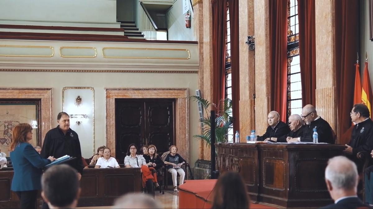 El Ayuntamiento de Murcia celebra el Consejo de Hombres Buenos.