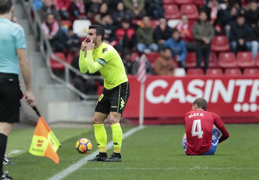 El Córdoba CF cae ante el Sporting.