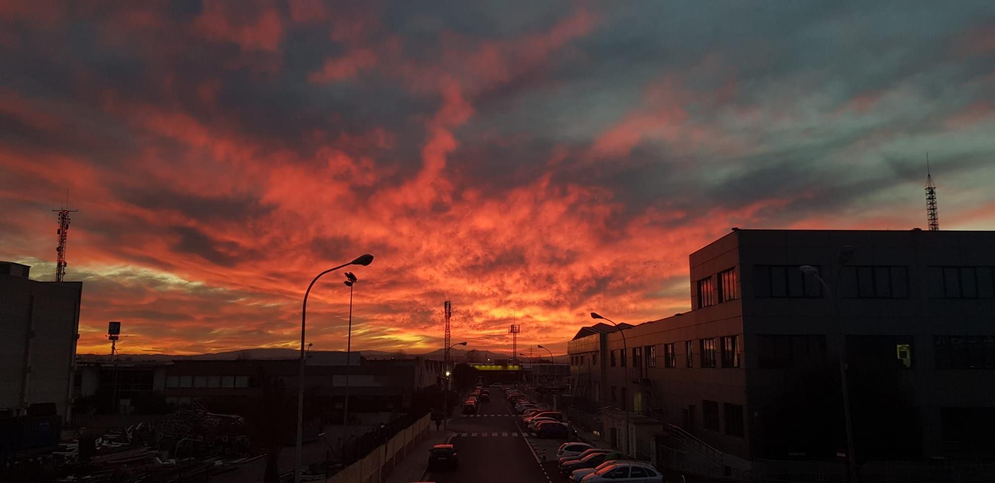 Nuevo candilazo en Valencia: espectacular cielo al anochecer