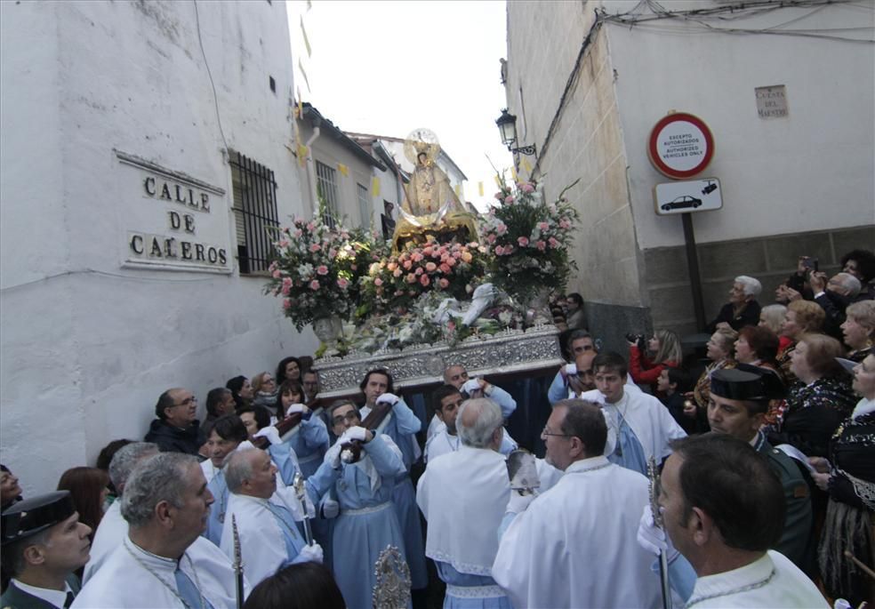 La bajada de la patrona de Cáceres en imágenes