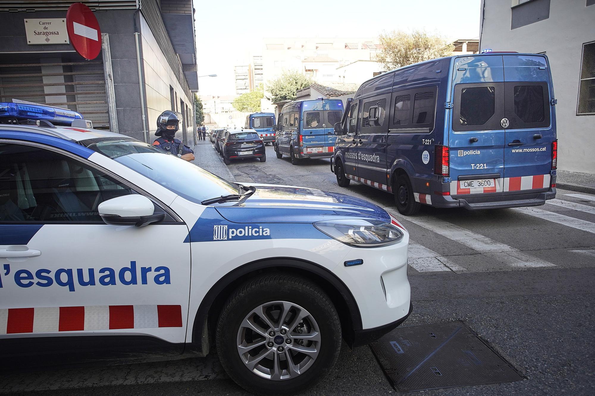 Els Mossos desallotgen uns ocupes a Girona