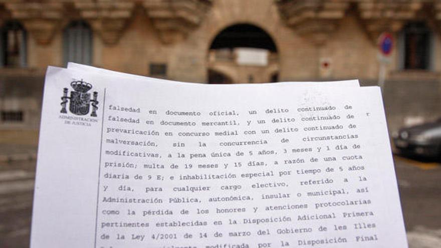 El tribunal achaca a Matas la idea de arbitrar un concurso &#039;pantalla&#039;