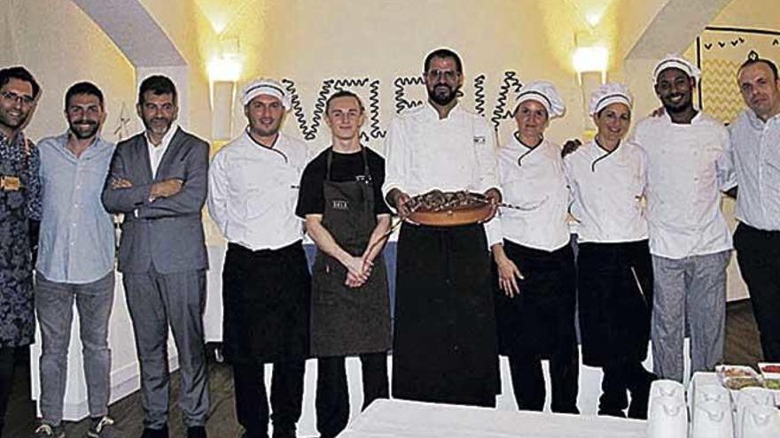 Bagur, y el resto del equipo participante en la cena degustación.