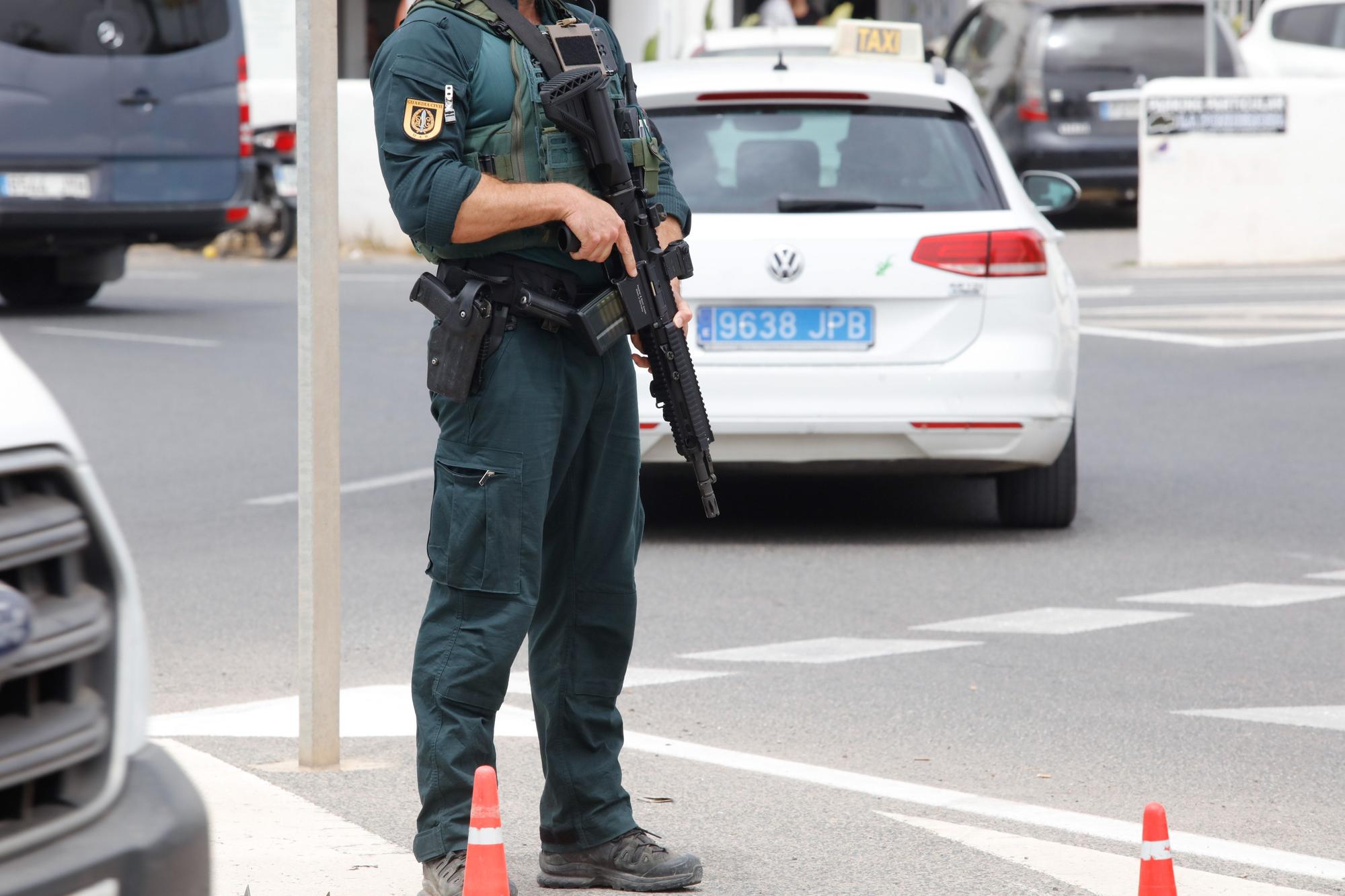 Vigilancia del grupo GAR de la Guardia Civil en Ibiza.