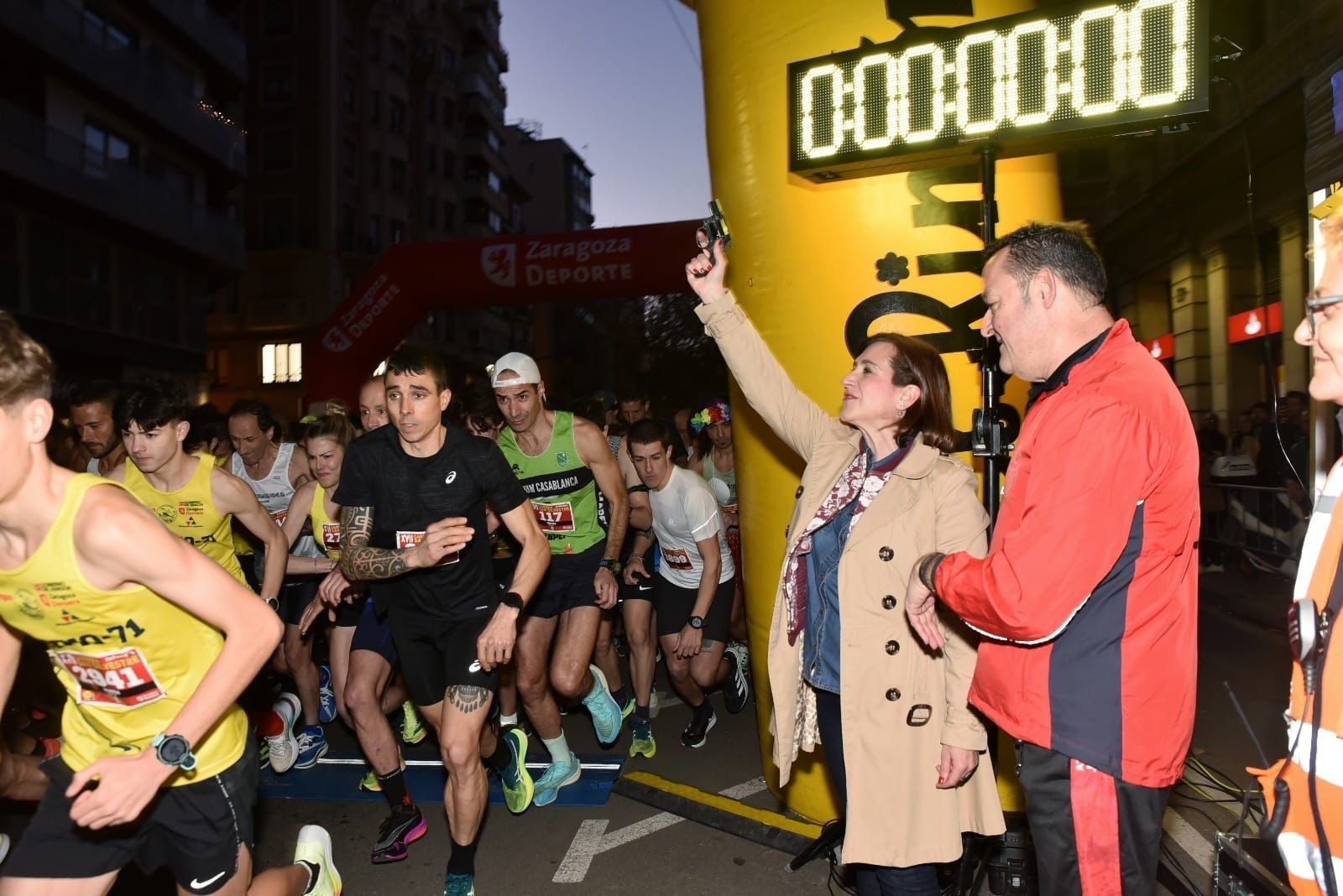 Luis Pastor y Cristina Espejo vencen la San Silvestre de Zaragoza 2022