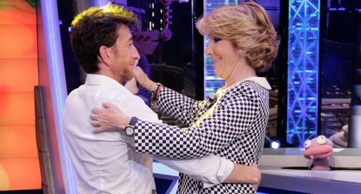 Esperanza Aguirre, bailando un chotis con Pablo Motos en 'El hormiguero'