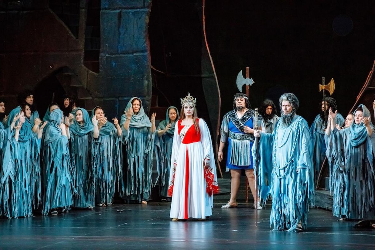 Nabucco, ópera nacional de Moldavia.