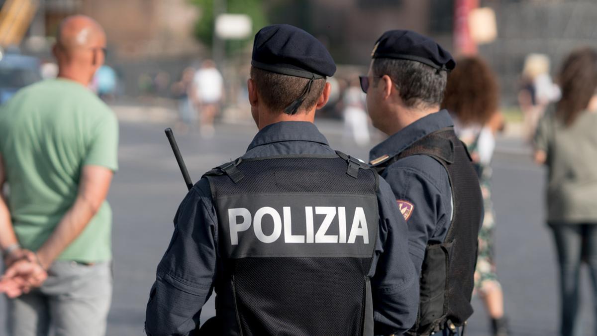 Policía italiana.