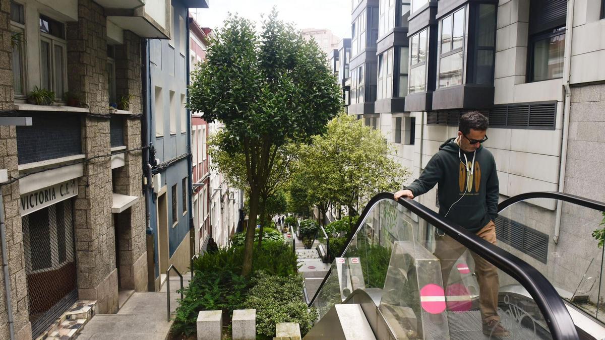 Vecinos de A Falperra opinan del barrio