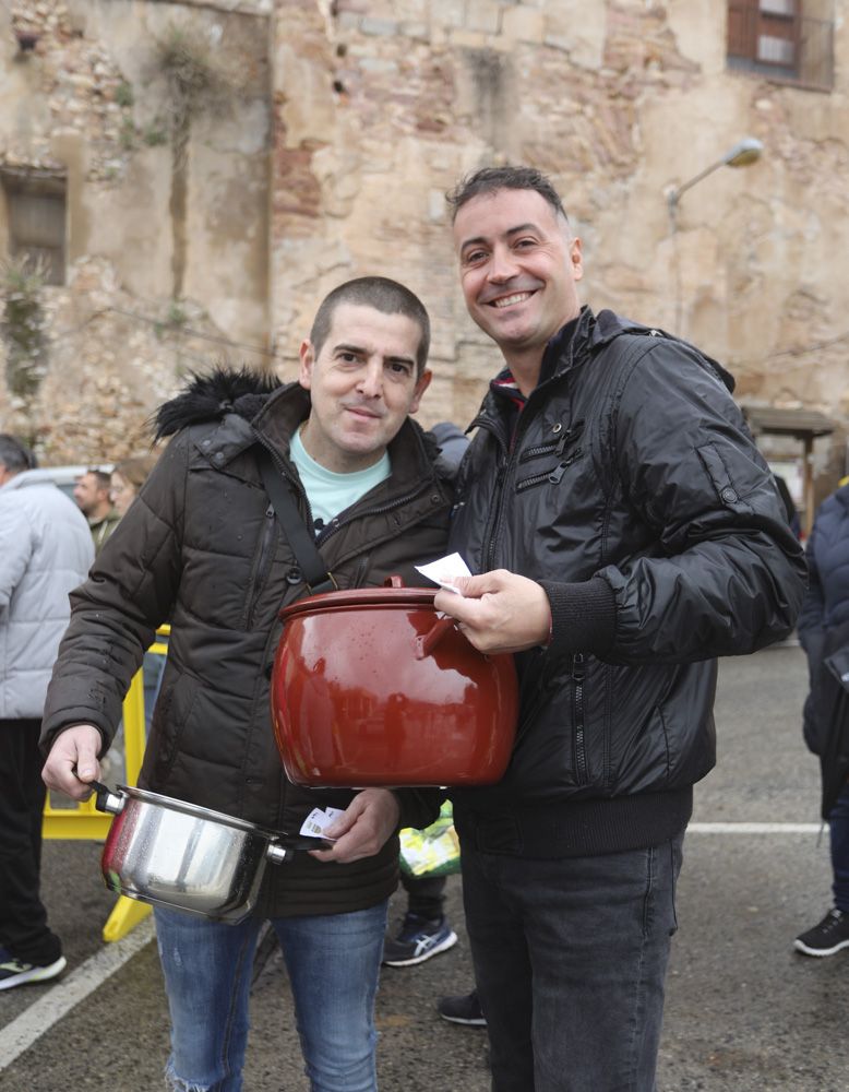 Reparto de calderas en Albalat dels Tarongers en día de su patrona.