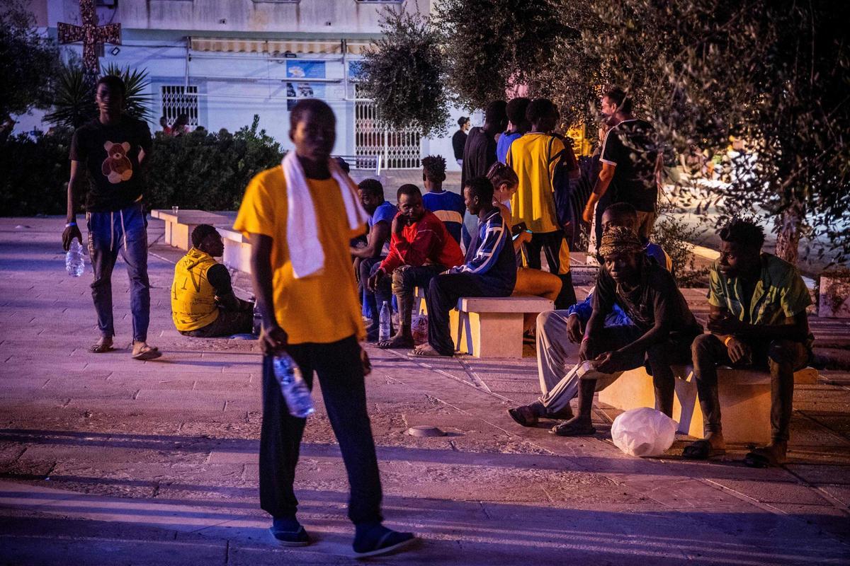 Lampedusa, colapsada tras la llegada de 6.000 inmigrantes en 24 horas