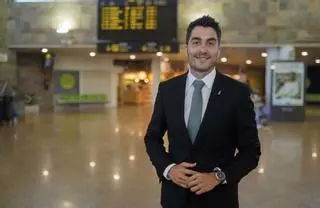 Joan Ibáñez Ferrer, director de Alvedro: "El aeropuerto nunca va a ser limitante para el crecimiento del tráfico aéreo en A Coruña"