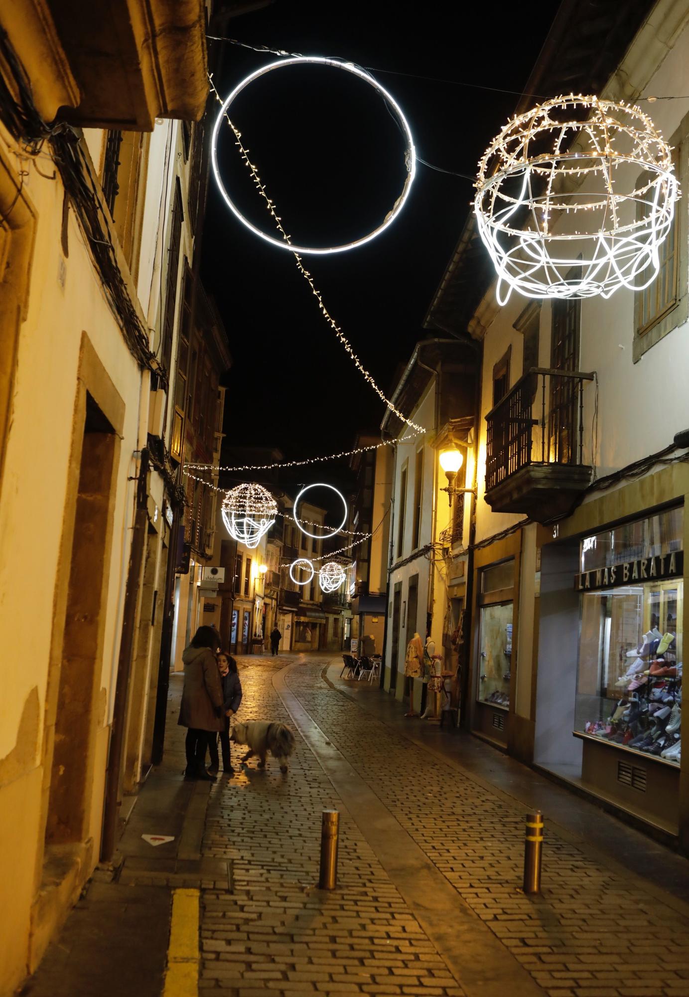 Así fue el encendido del alumbrado navideño en Villaviciosa