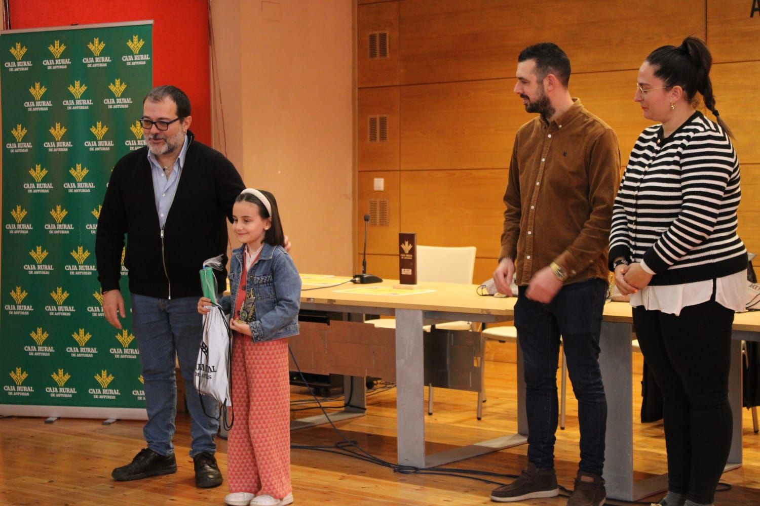 Así fue la entrega de premios del concurso de Huevos Pintos en Sama de Langreo