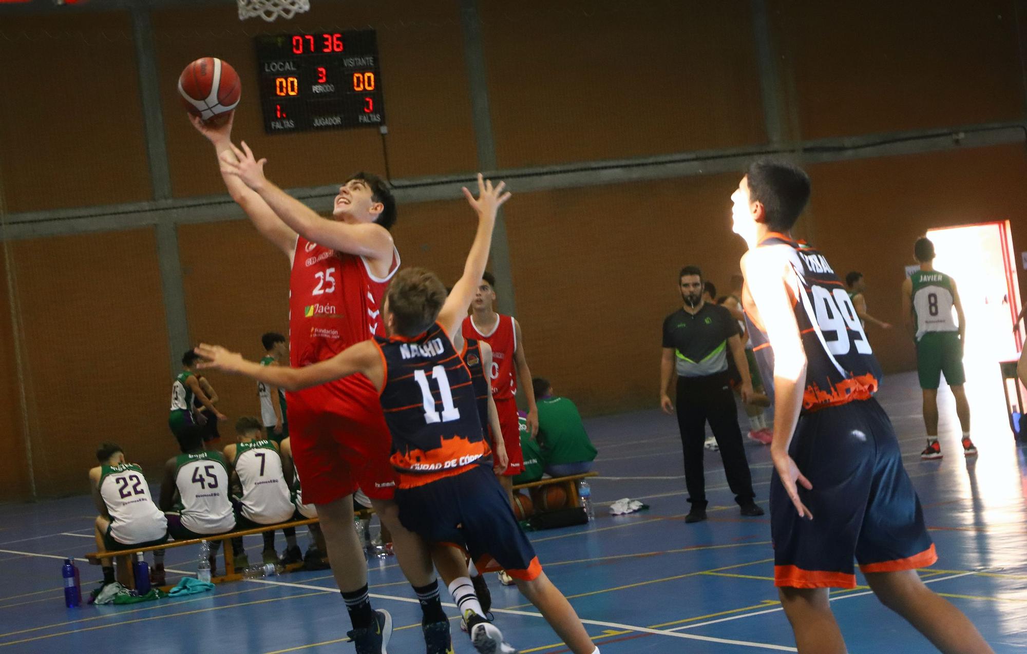 Las imágenes del Memorial Abilio Antolín de baloncesto