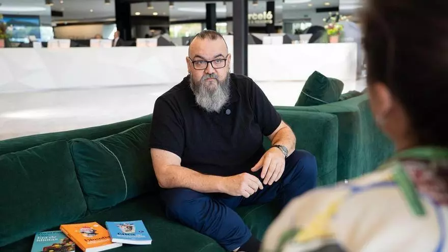 David Pastor Vico, filósofo: "Yo protegería por la Unesco estar sentado al fresquito hablando con el vecino"
