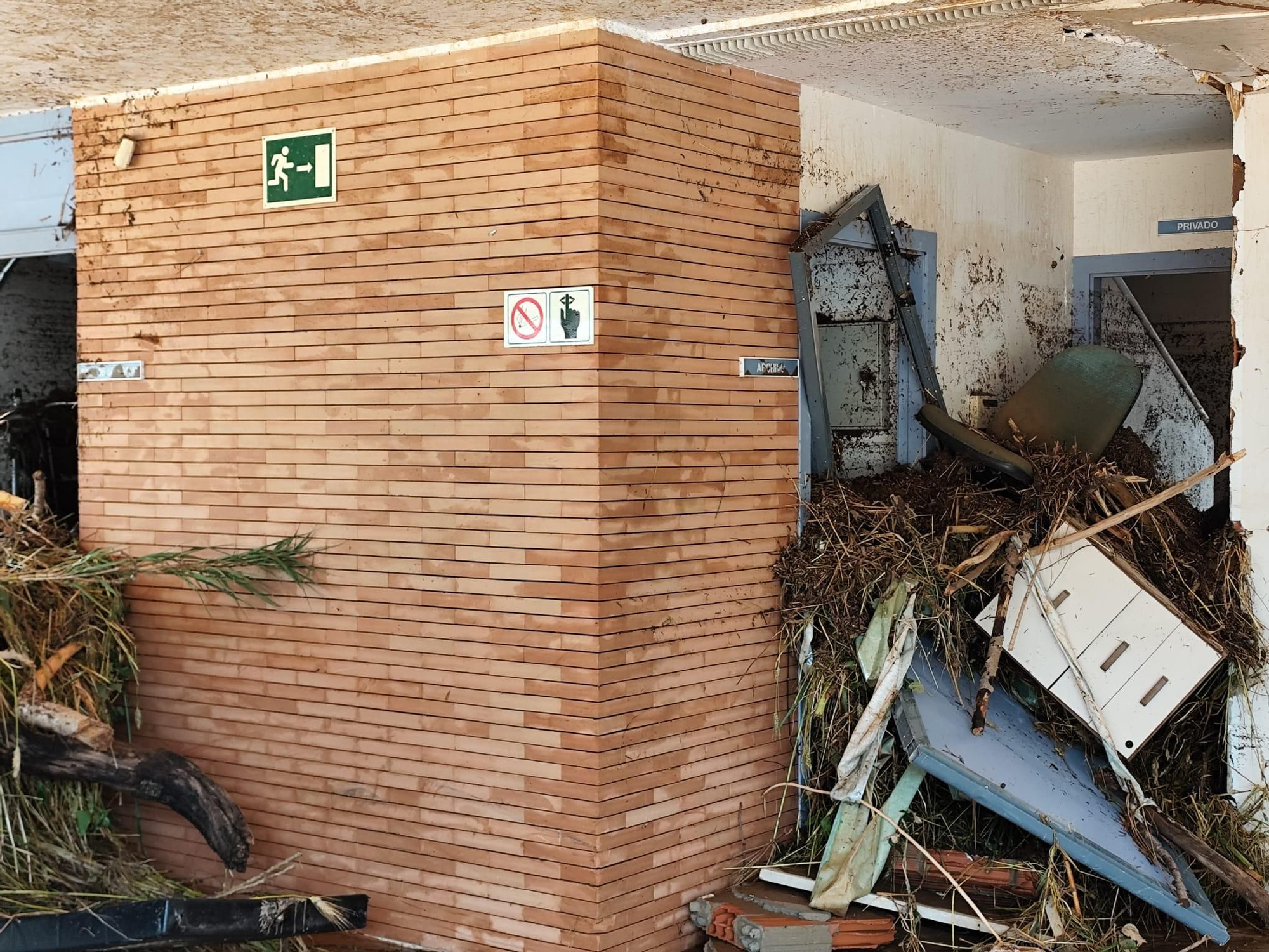 Así ha quedado el centro de salud de Azuara (Zaragoza) tras las lluvias