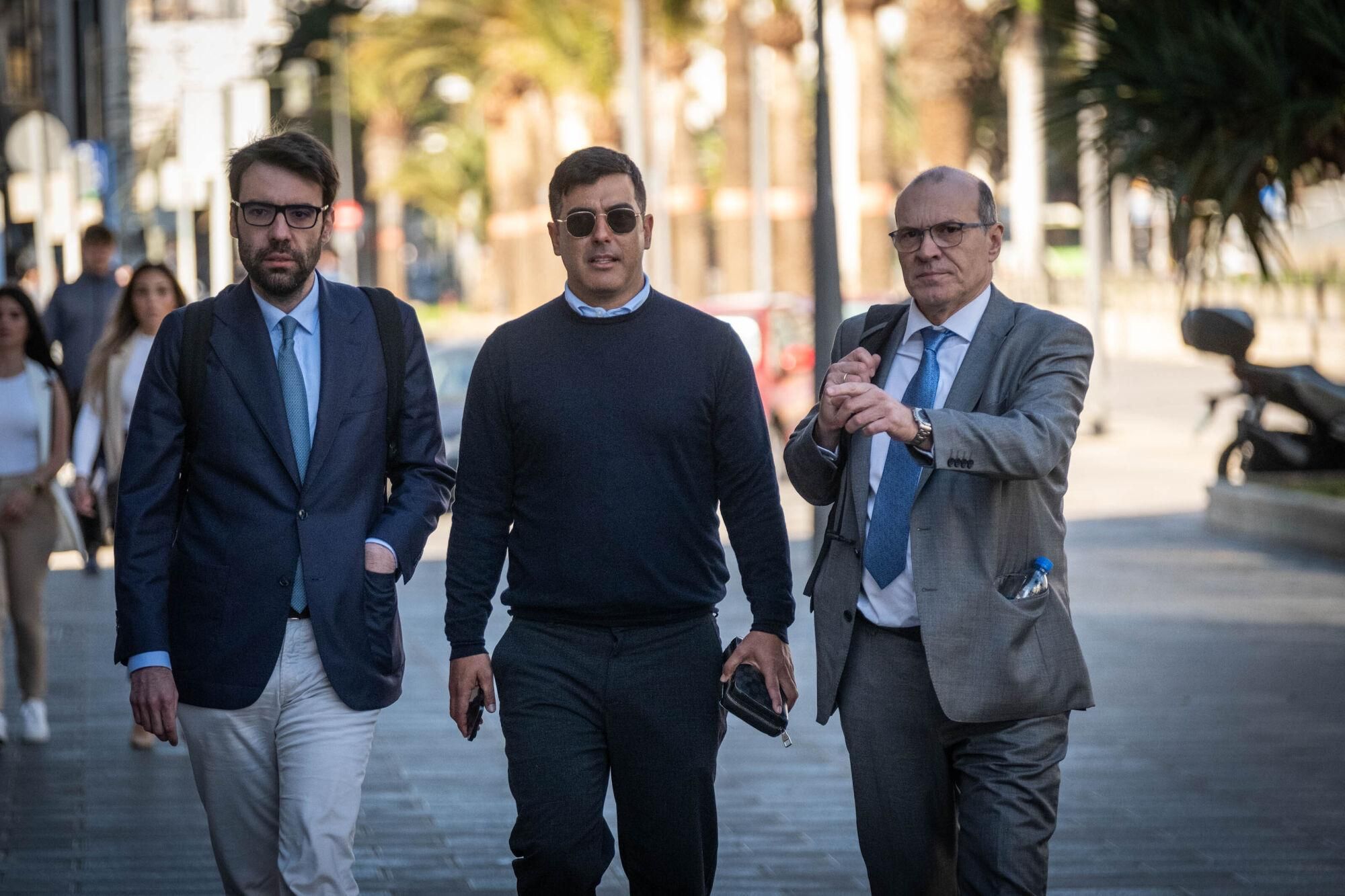 Rayco García, this Friday, in the courts of Santa Cruz de Tenerife