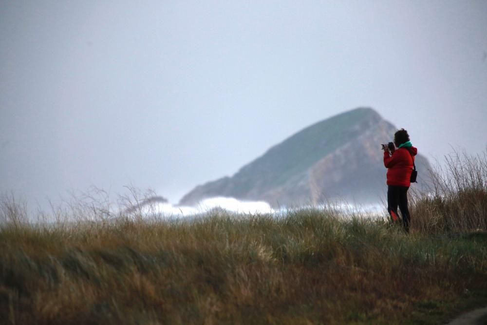 Temporal de viento y oleaje en Asturias