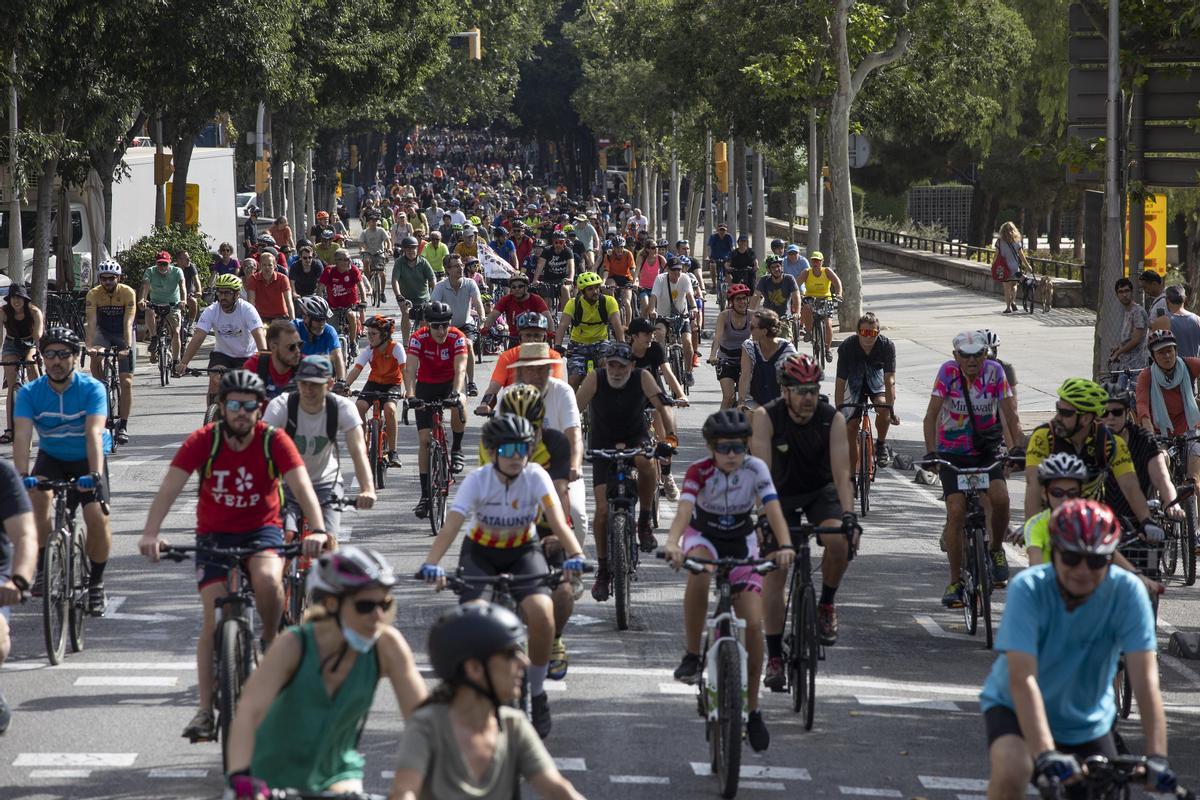 La fiesta de la bicicleta regresa a las calles de Barcelona con la Bicicletada.