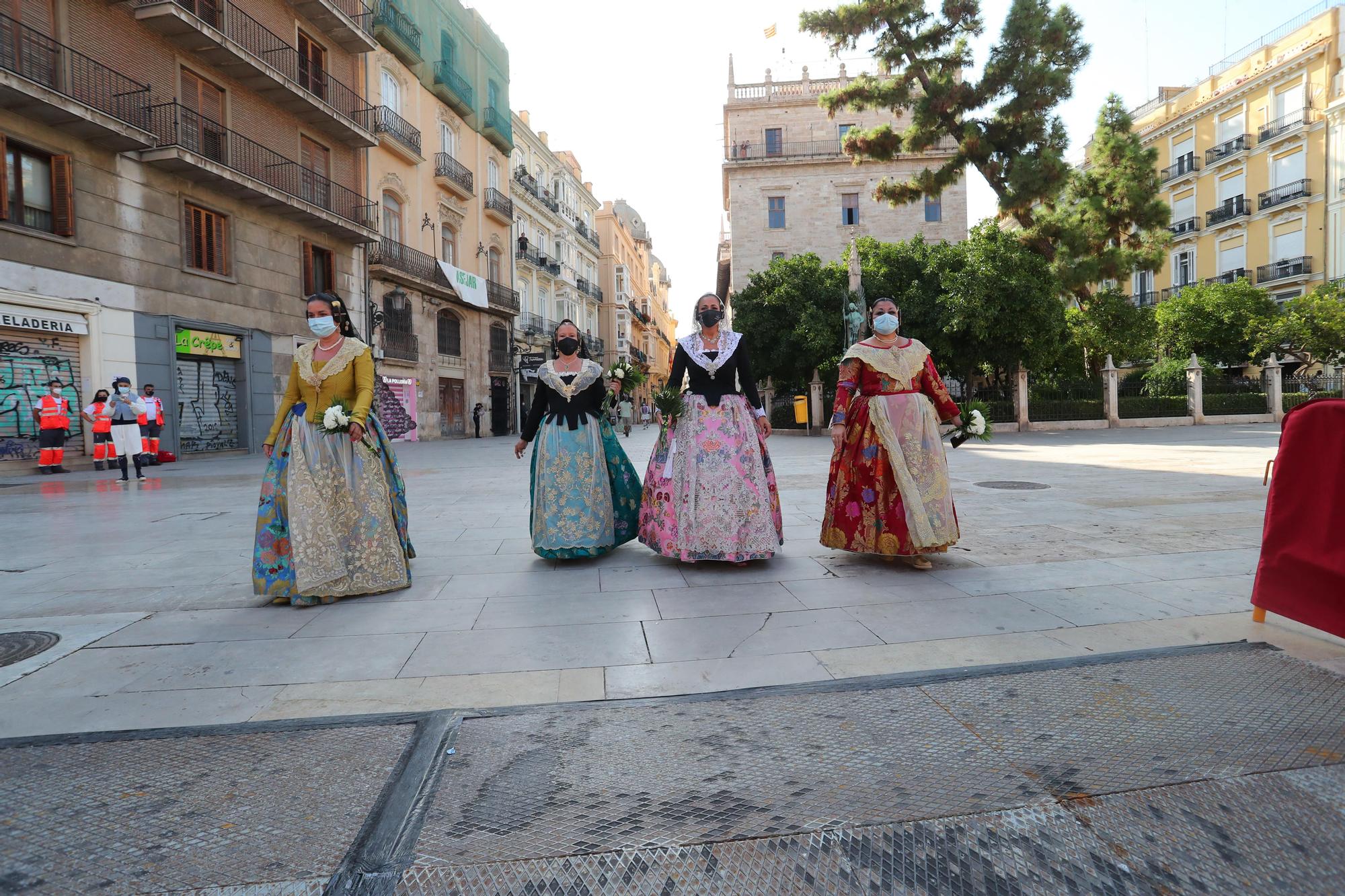 Búscate en la ofrenda por la calle caballeros de las 17:00 a las 18:00