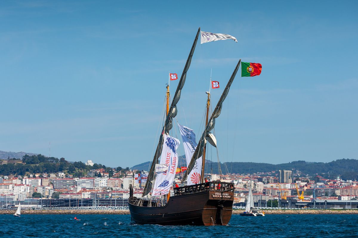 La Iacobus Maris arriba en Vigo
