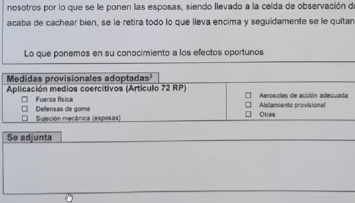 Los funcionarios de prisiones rellenan un cuestionario como este cada vez que han de intervenir con uso de la fuerza en los llamados &quot;incidentes regimentales&quot;.