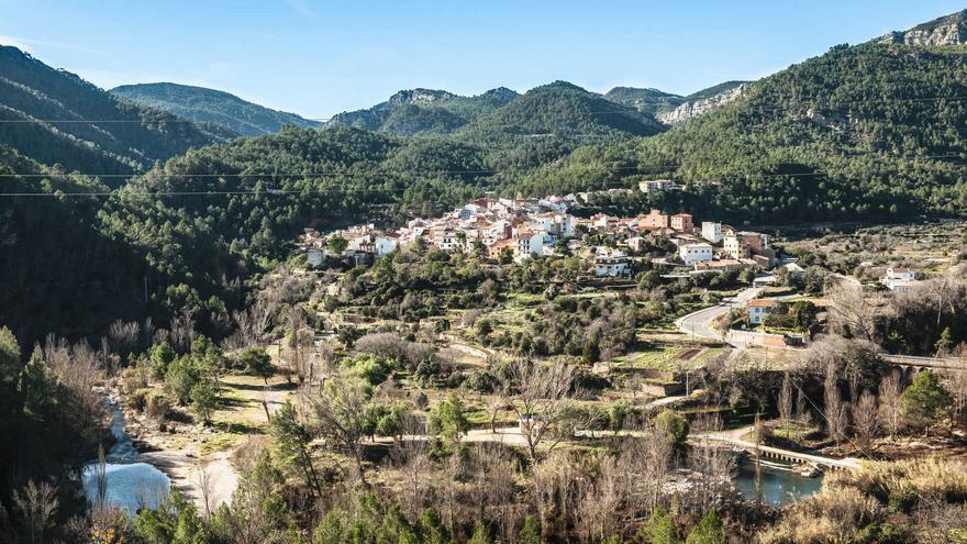 Panorámica de Cirat, situado en la comarca del Alto Mijares, en el interior de la provincia de Castellón.